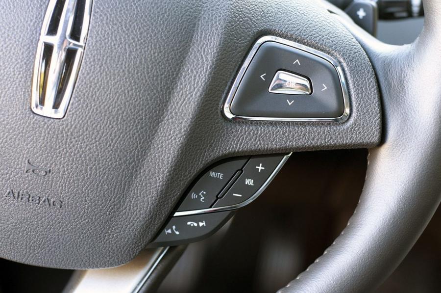  Lincoln MKZ 2013 года  (фото 22 из 65)